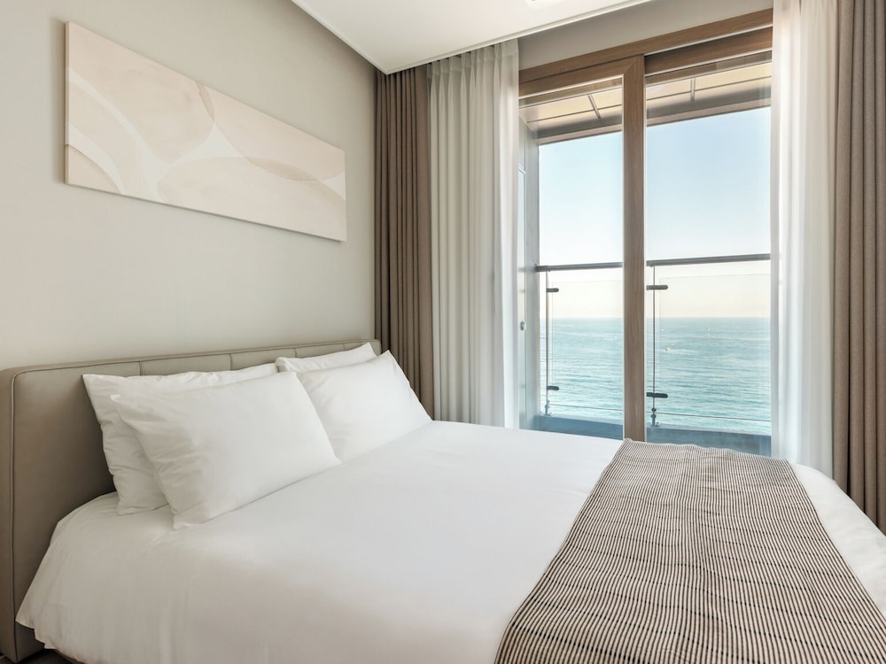 Family Two Room Ocean photo 1