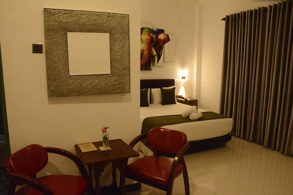 Deluxe Triple Room, Multiple Beds photo 2