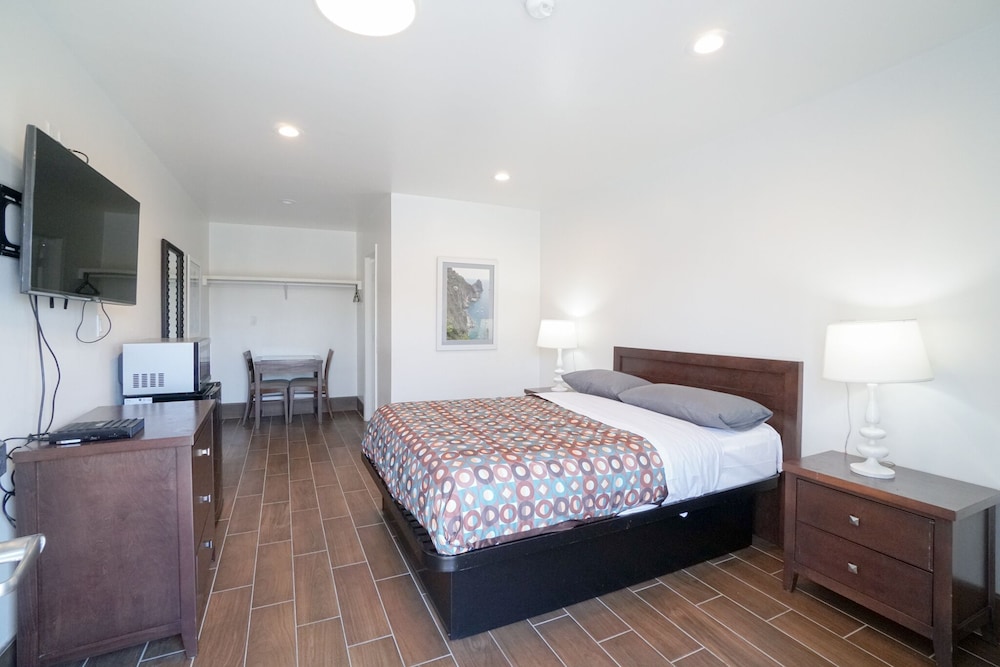 Economy Room, Multiple Beds photo 1