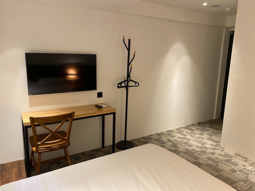 Deluxe Double Room, 1 Double Bed, Ensuite photo 2