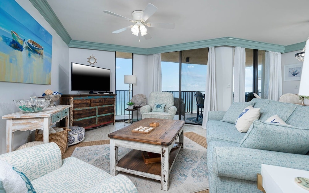 Condo, 3 Bedrooms