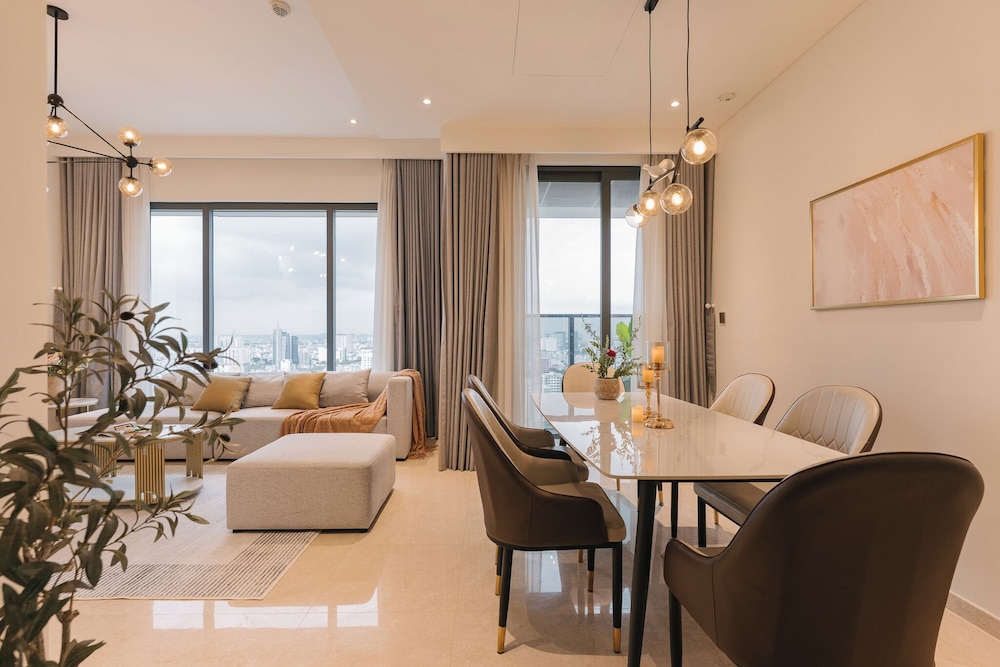 Premium Suite, 3 Bedrooms, City View, Executive Level