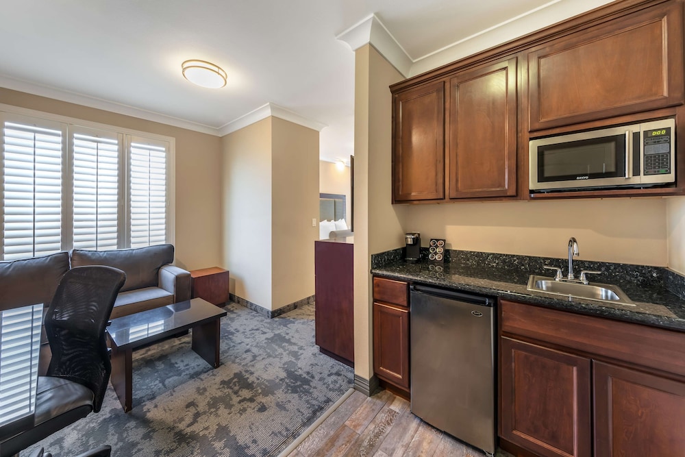 Best Western PLUS Avita Suites, Photo 2