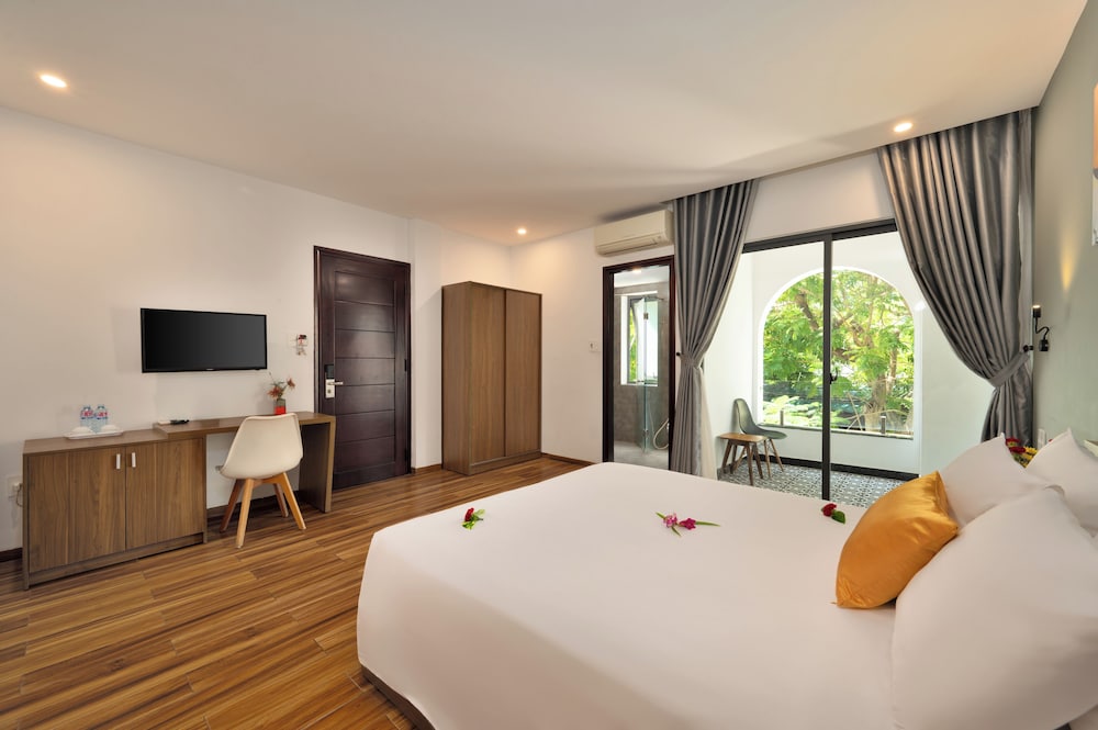Deluxe Room, 1 Bedroom, City View