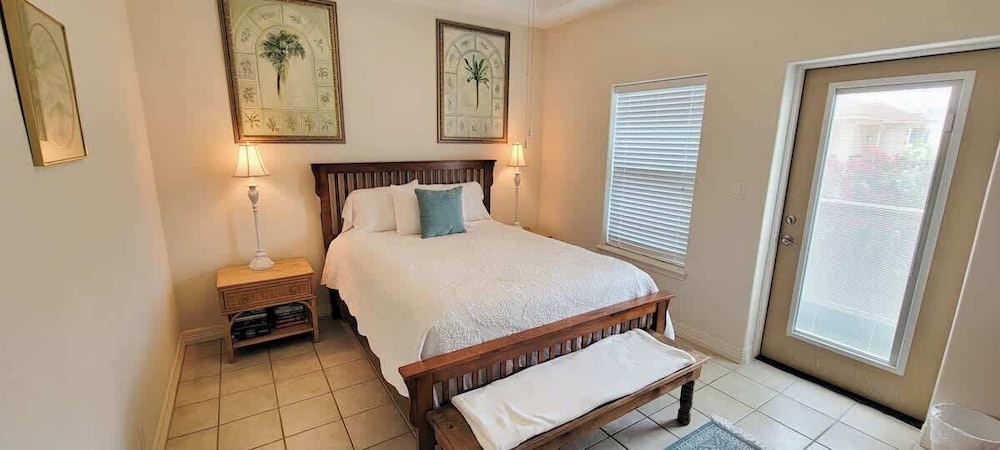 Condo, Multiple Beds, Balcony, Pool View (Beach & Palms condo)