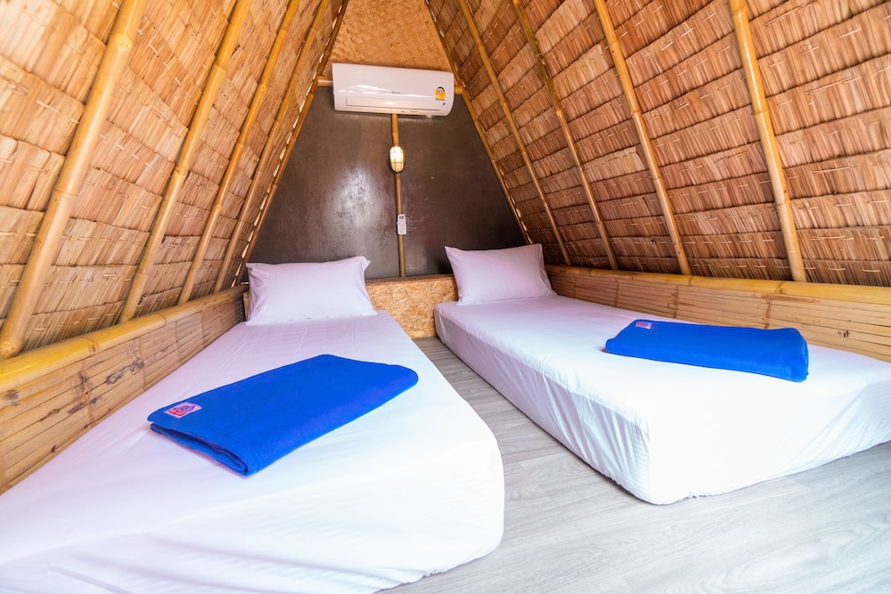 2-Bed Tent Room - Photo 4