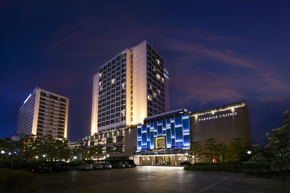 Deluxe Twin Room, Ocean View (Main Building) photo 2