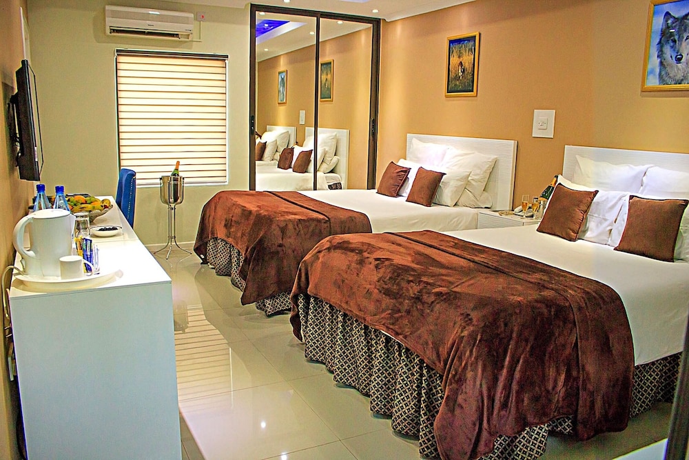 Executive Twin Room, Garden View photo 2