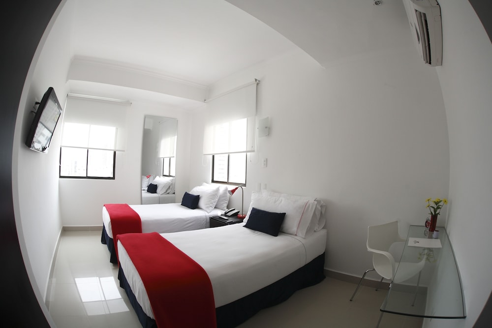 Standard Double or Twin Room, Courtyard View photo 3