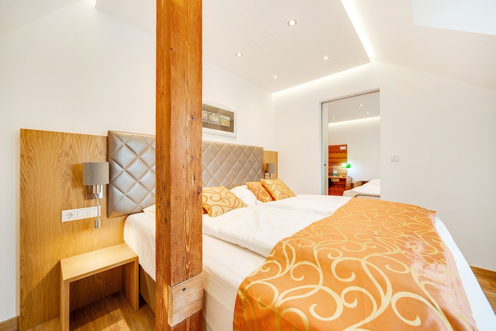 Suite (Studio)