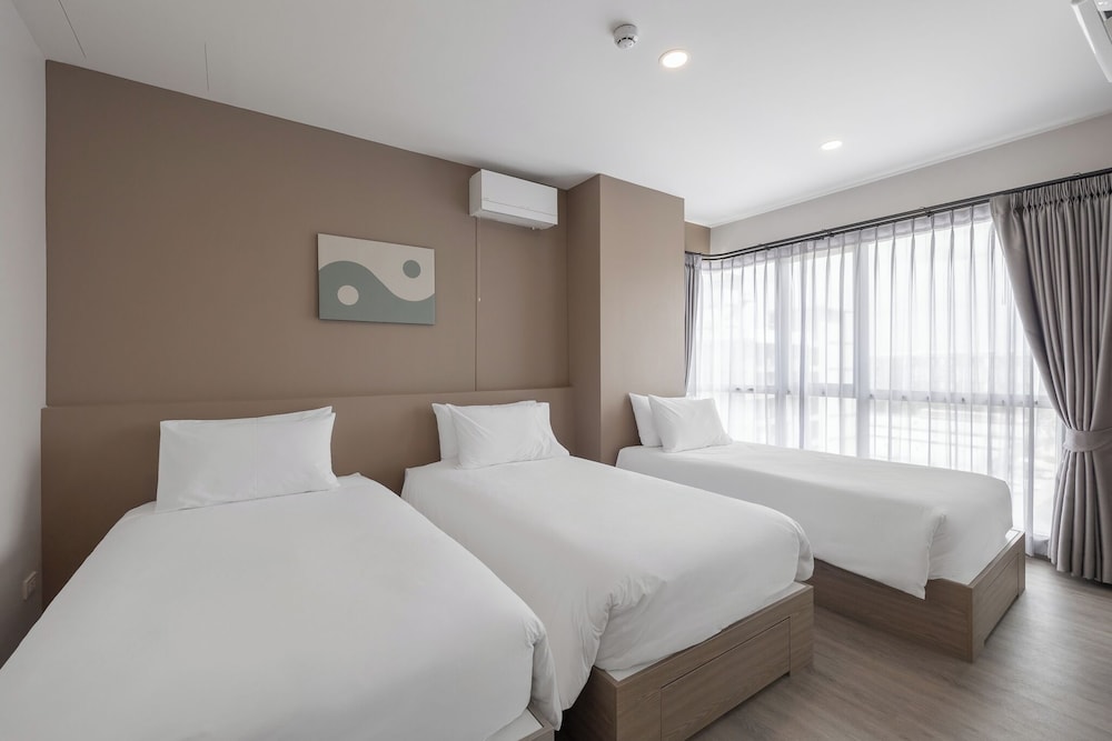 Homey Two Bedroom