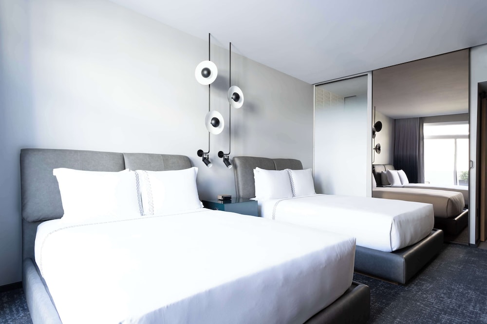 Room, 2 Queen Beds, Patio - Photo 2