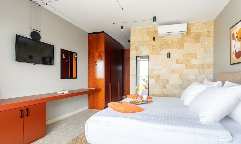 Superior Exclusive Room -Direct Sea View photo 3