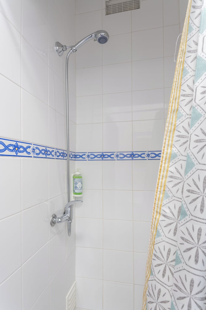 Comfort Double Room, 1 Double Bed, Private Bathroom photo 2