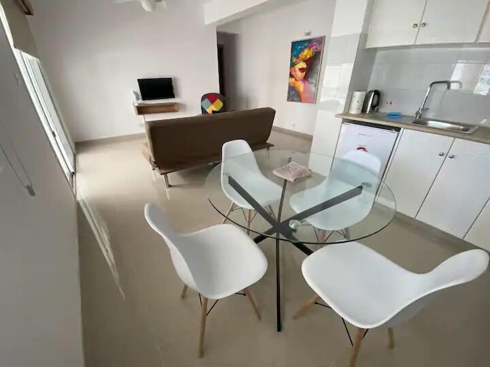 One Bedroom Apartment Suite 210 photo 3