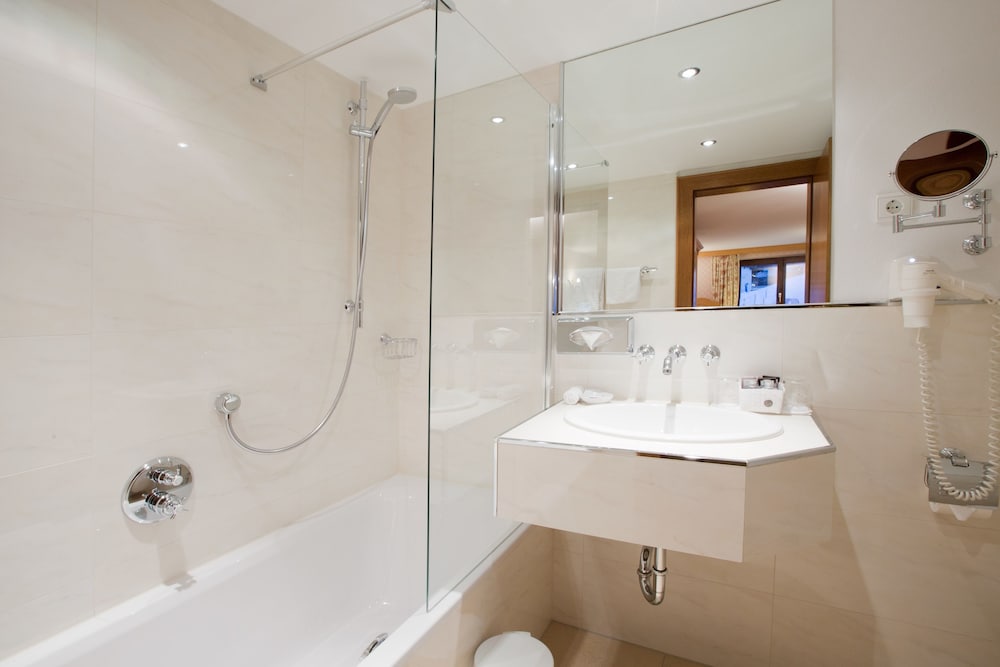 Standard Single Room, Mountain View, Annex Building (4 Star Superior, Landhaus) photo 3