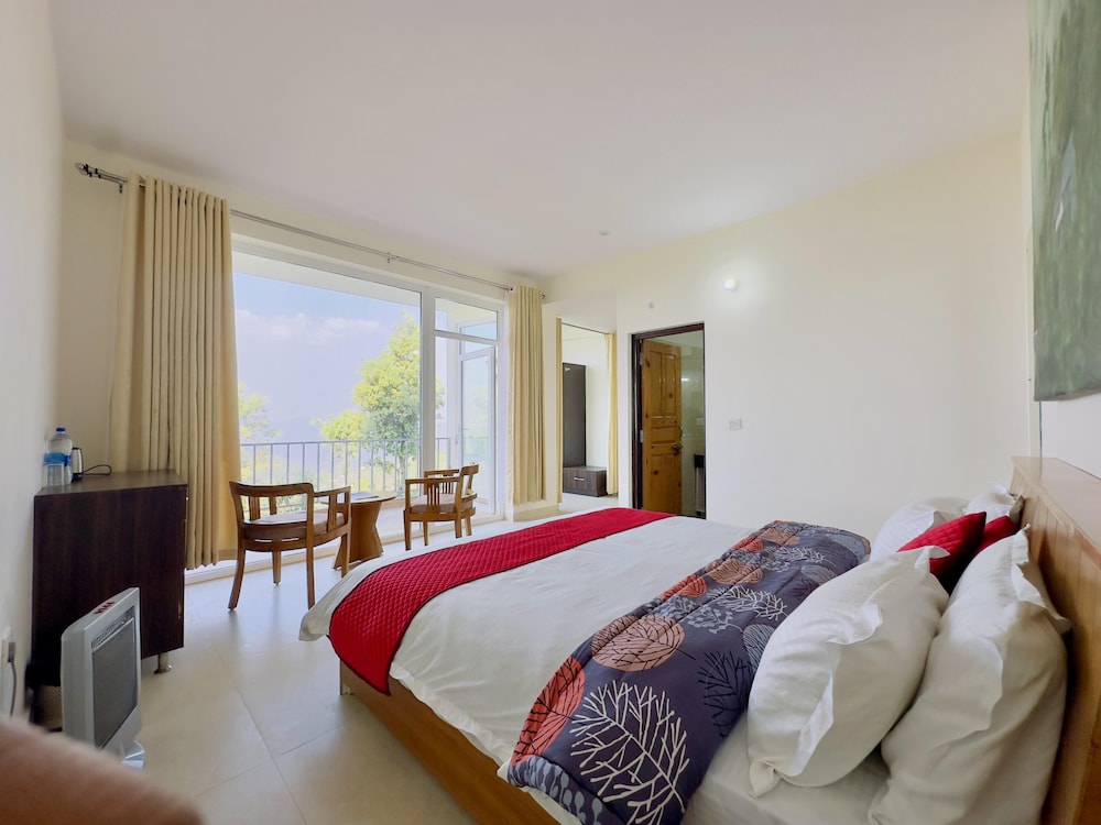 Executive Deluxe Himalayan View Room with Balcony
