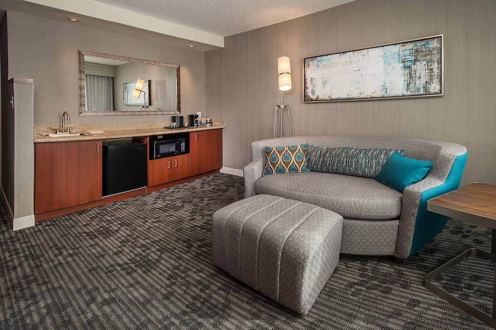 Studio Suite, 1 Bedroom (Mobility/Hearing Accessible, Tub)