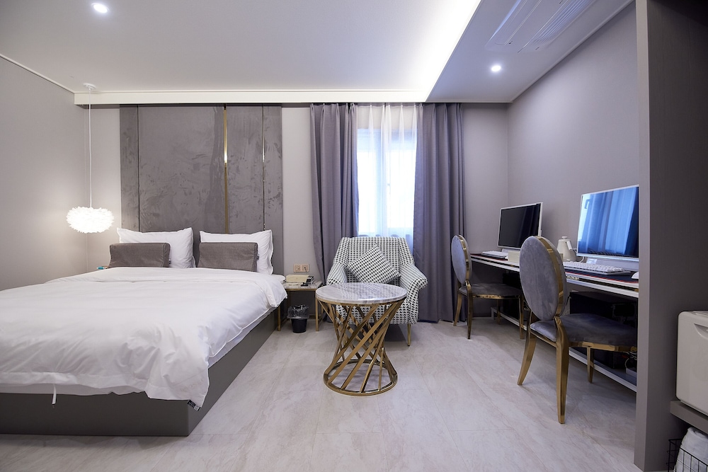 Deluxe Double Room - Photo 6