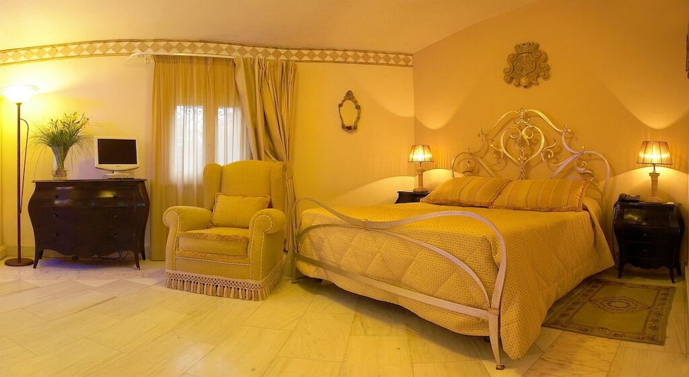 Junior Suite Deluxe - Photo 2