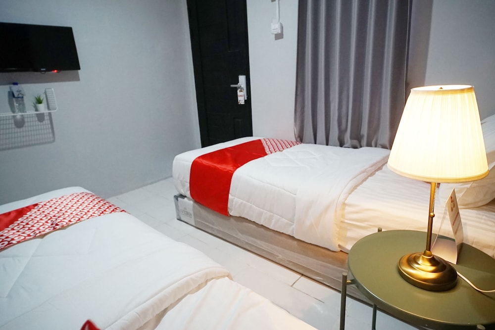 Standard Twin Room - Photo 2