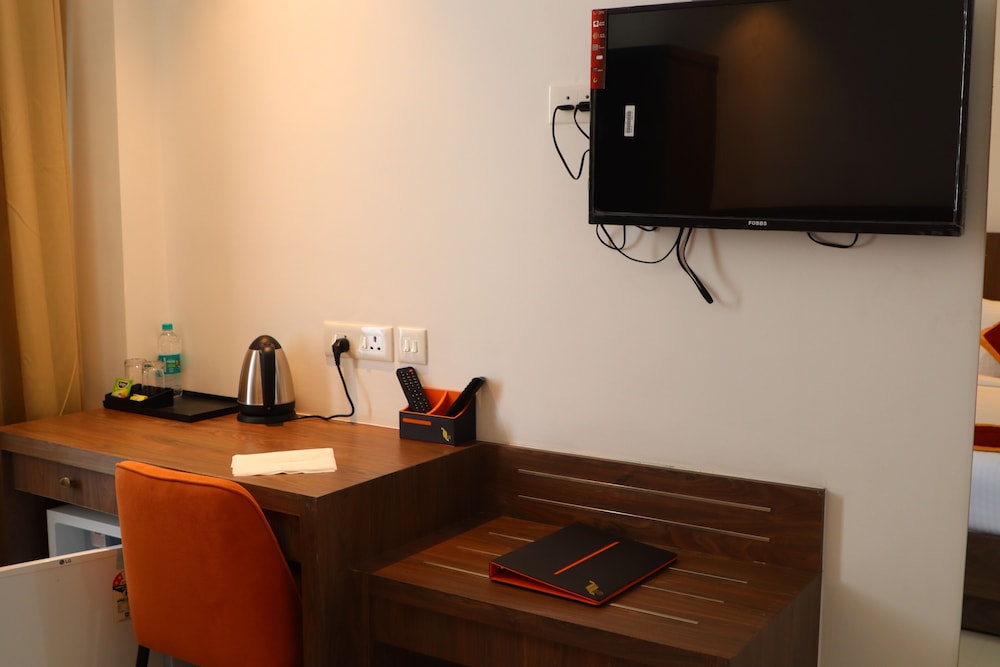 Deluxe Room - Photo 2