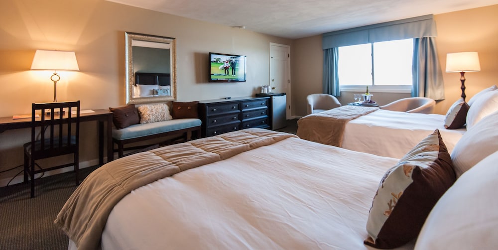 Standard Room, 2 Double Beds, Non Smoking, Harbor View photo 1
