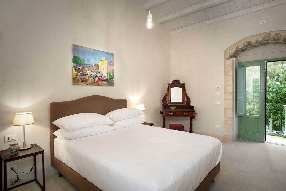 Junior Suite - Photo 16