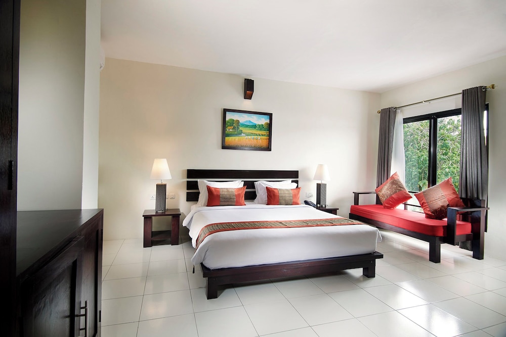 Deluxe Room Double or Twin photo 2