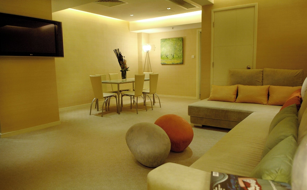 Cosmo Two-Bedroom Suite