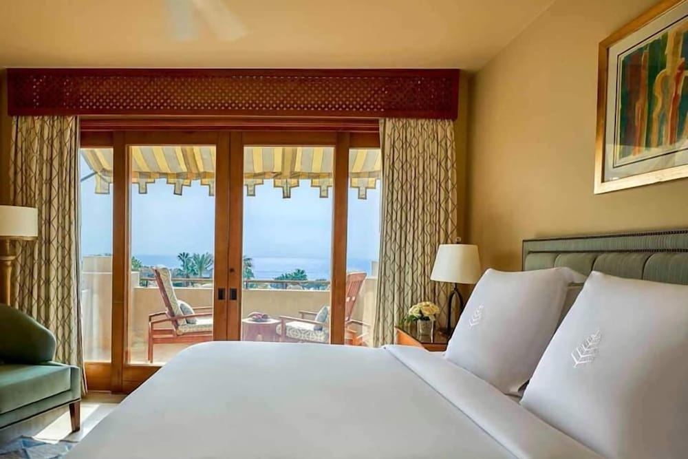 Royal Four Bedroom Villa (Non Smoking) thumbnail 6