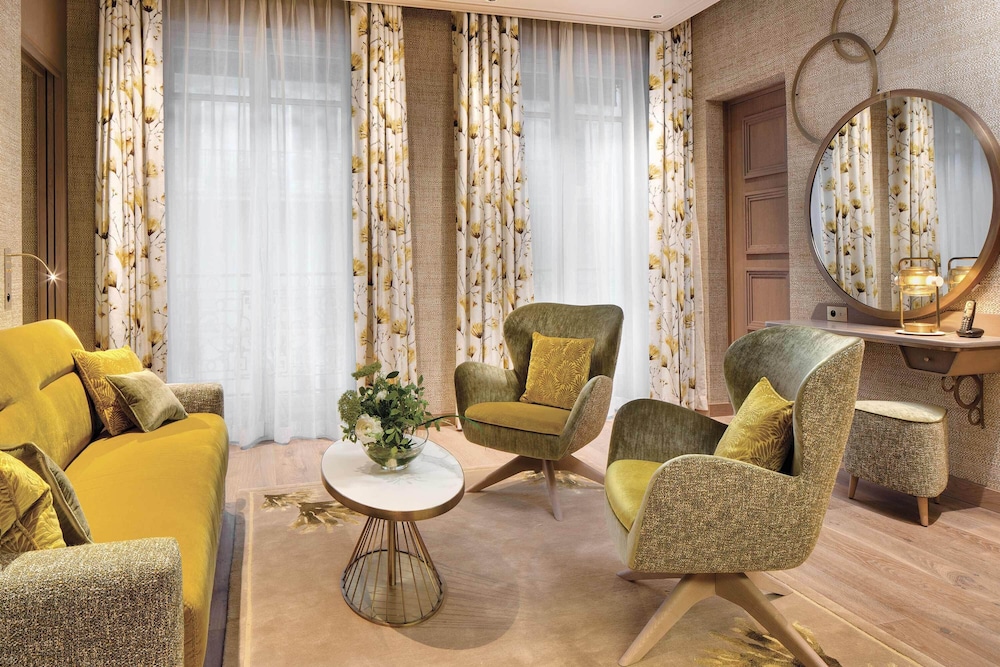 Family Room (Appartement Montaigne) photo 1