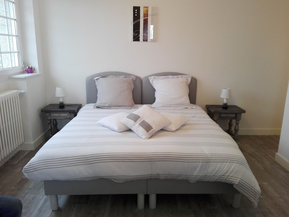 Double Room, 1 King Bed photo 1