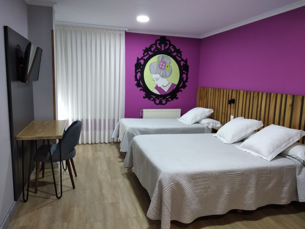 Standard Room, 2 Twin Beds photo 3