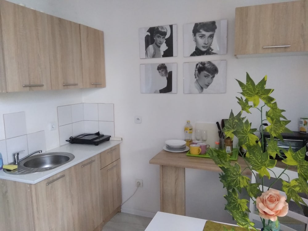 Apartment photo 2