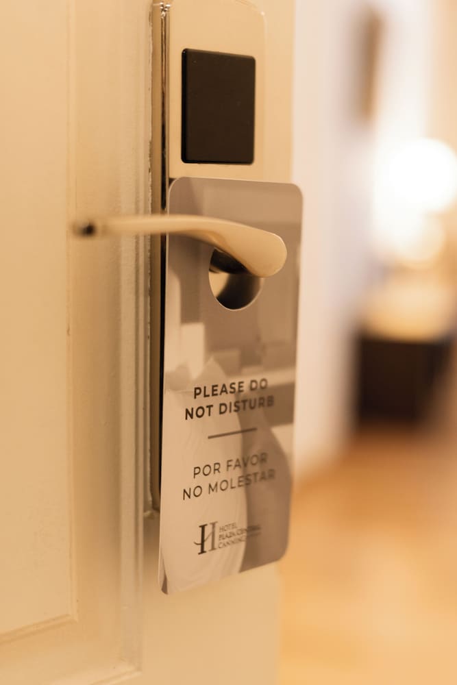 Executive Room - Photo 11