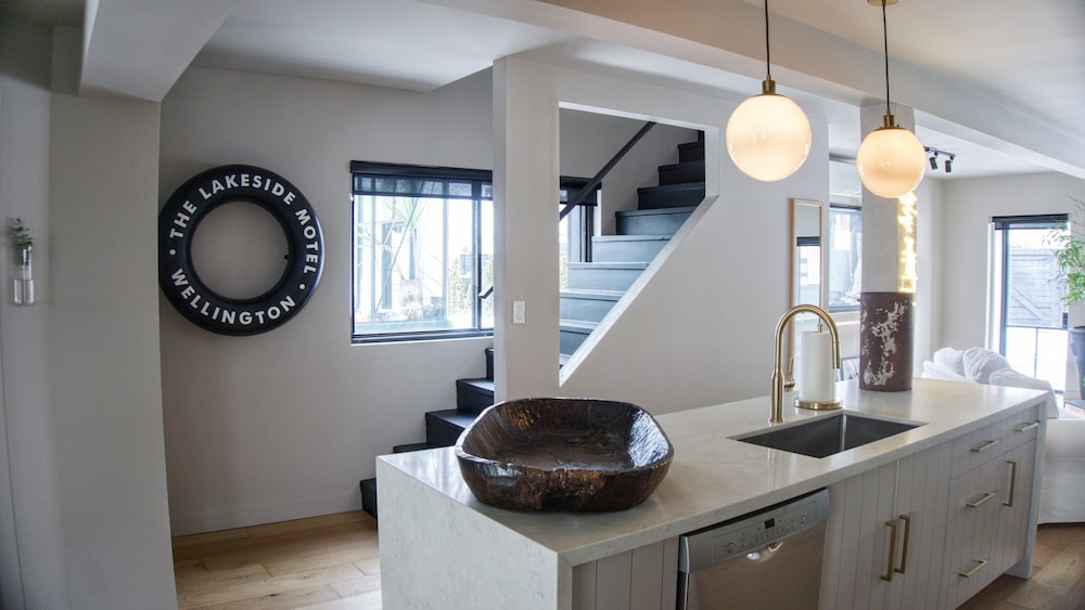 Luxury House, 3 Bedrooms, Patio, Lake View, photo 6