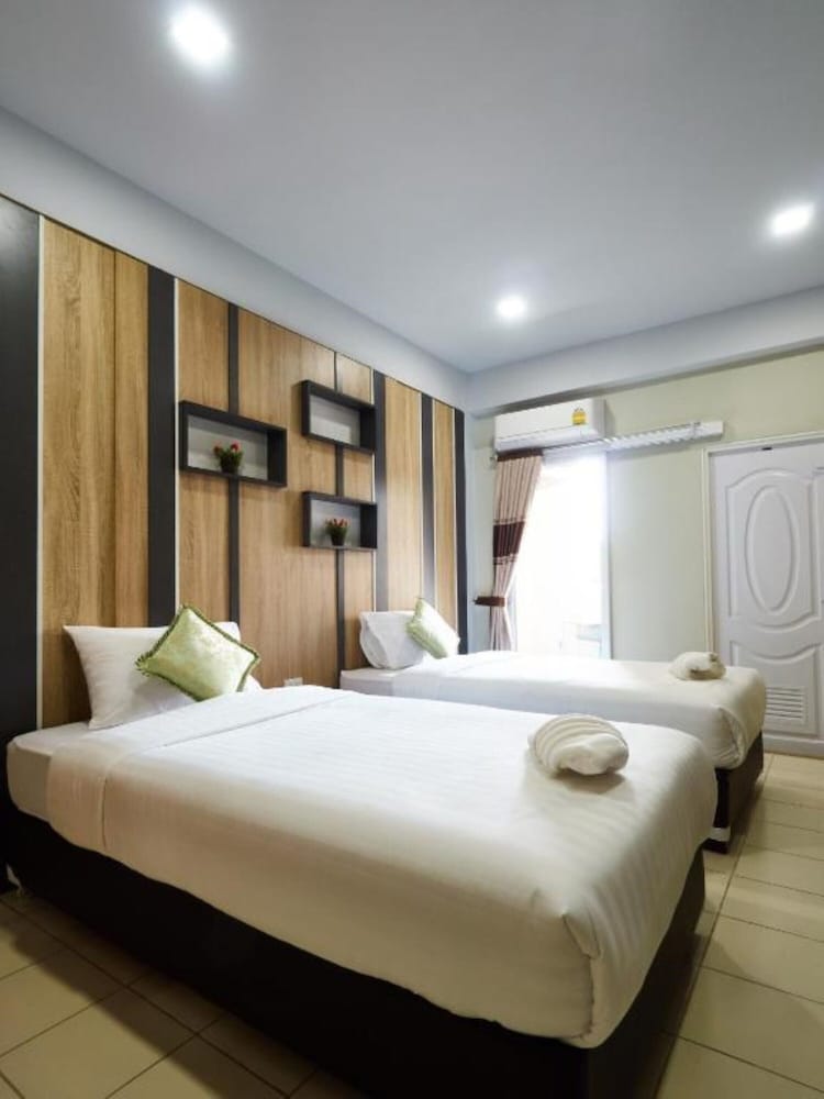 Superior Twin Room - Photo 12