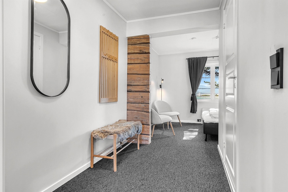 Standard Room, 1 Double Bed, Non Smoking - Photo 3