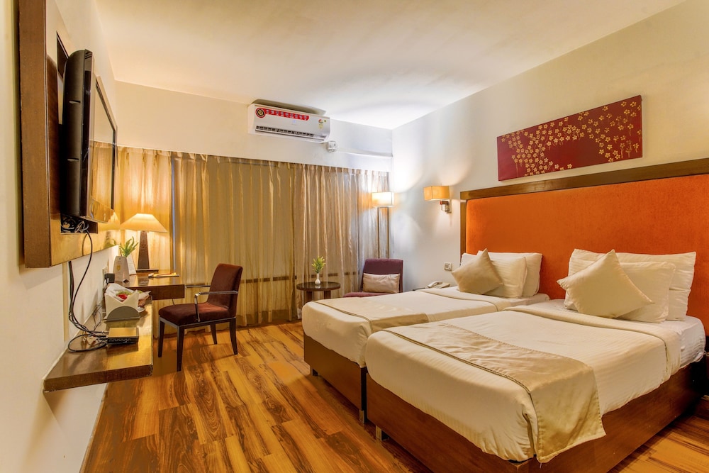 Executive Room - Photo 6