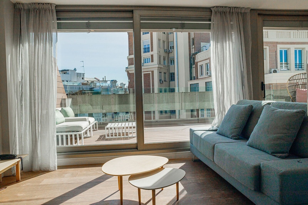 City Apartment, 1 Bedroom, Terrace, City View - Photo 4