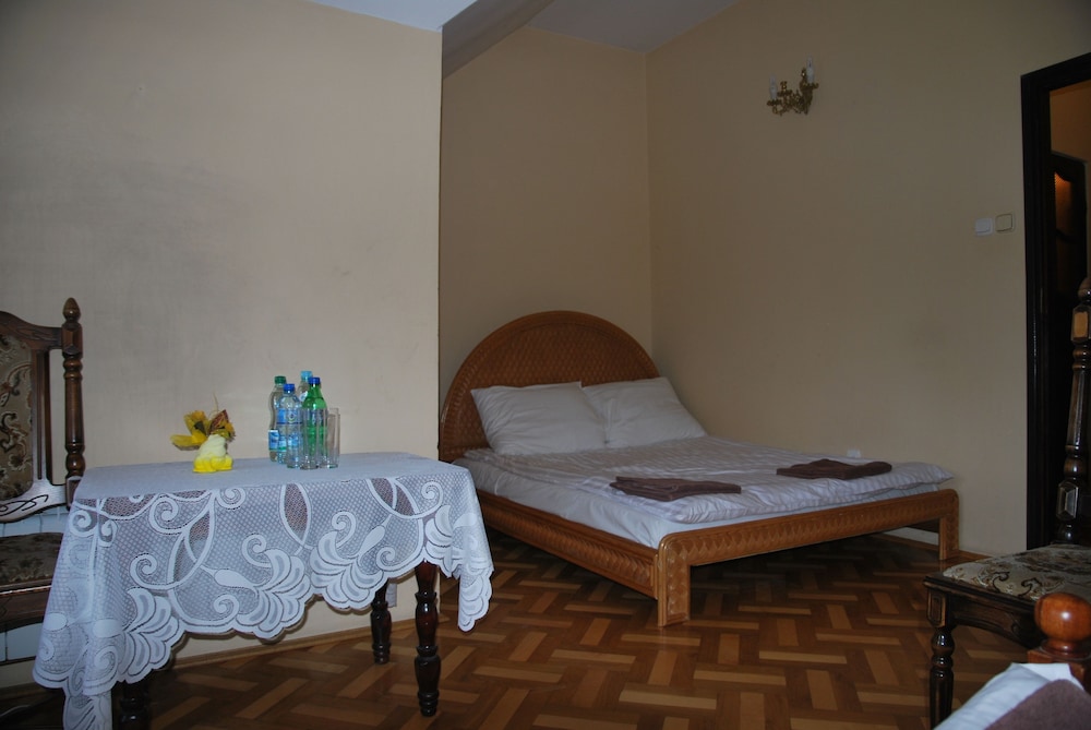 Traditional Double Room, 1 Double Bed, Private Bathroom, Garden View photo 1