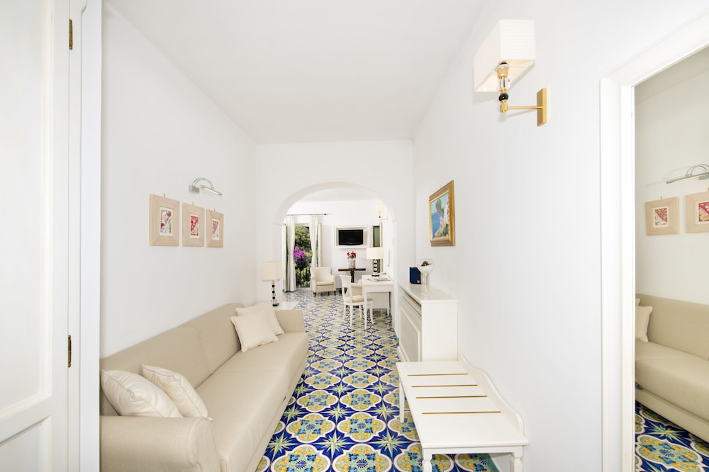 Junior Suite, Balcony, Sea View - Photo 2