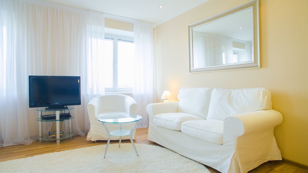 Business Studio, 1 Queen Bed (Pobediteley prosp., 3)