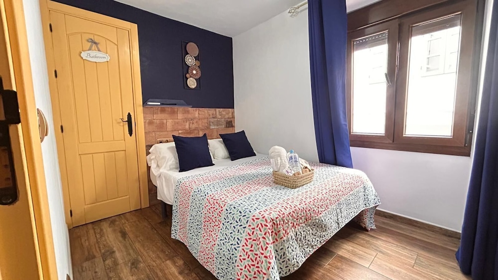 Standard Double Room, Private Bathroom (coqueta)