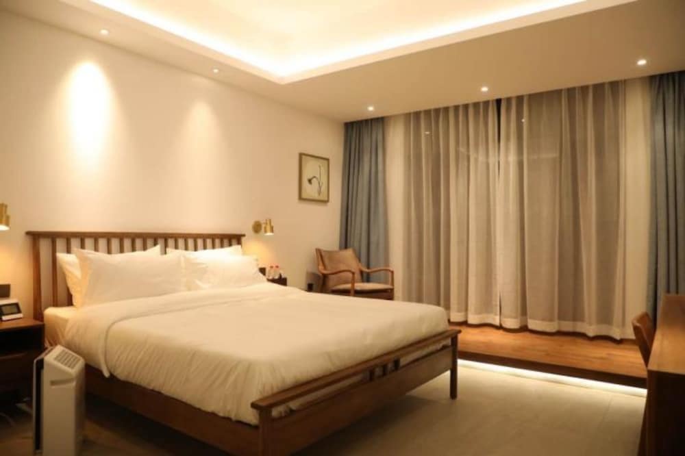 Elite Double Room, River View photo 1