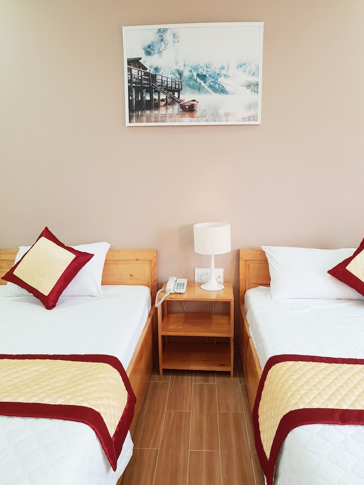 Deluxe Room - Photo 3