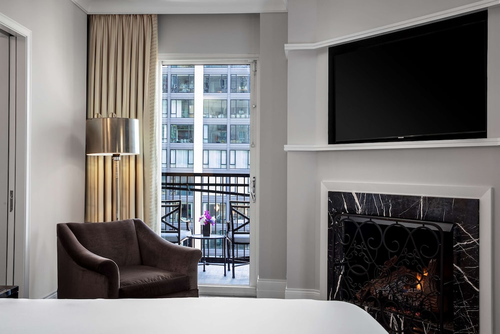 Room, 1 King Bed, Accessible, Terrace (Roll-In Shower)