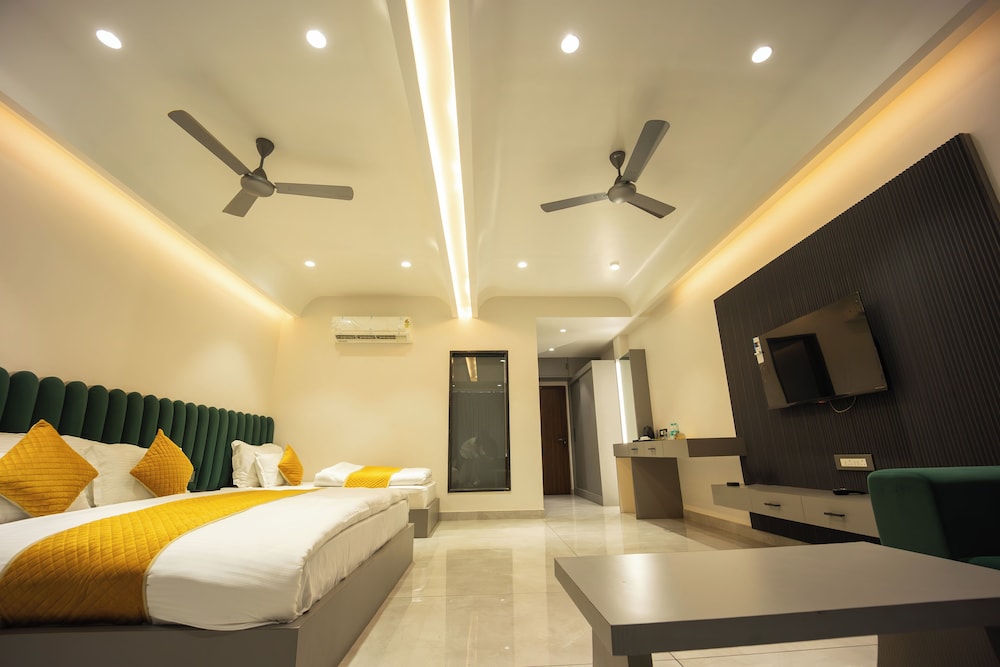 Signature Studio Suite, Multiple Beds