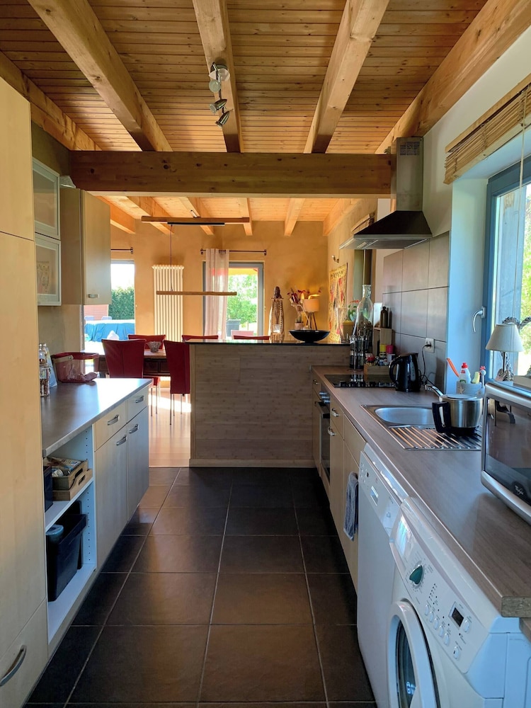 Schönes Charmantes Holzhaus, Foto 6